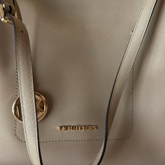 Michael Kors Leather Handbag NWOT - Picture 8 of 15